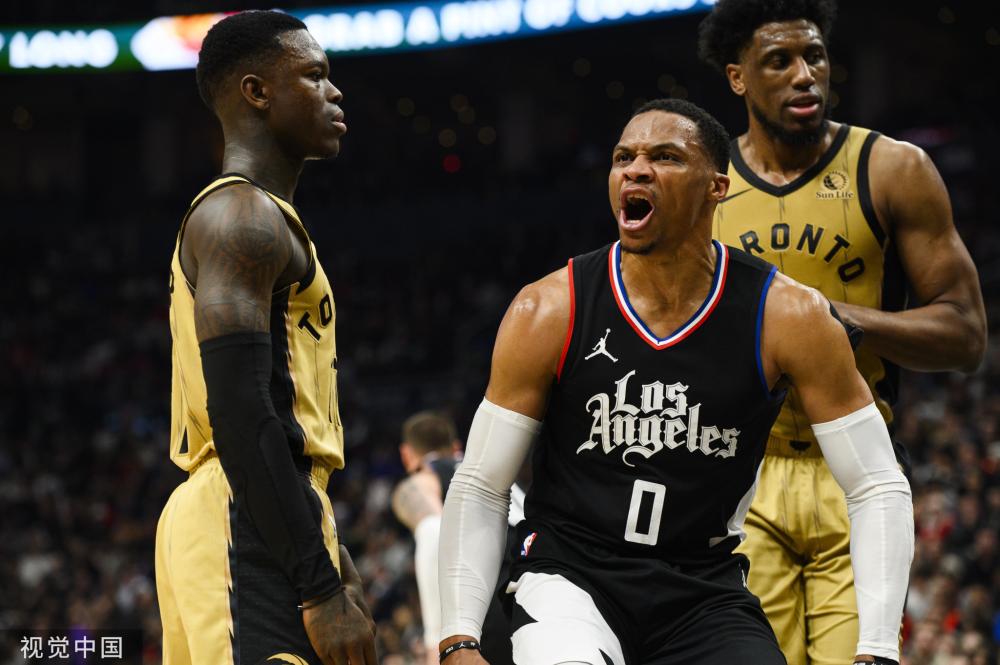 了自己在球 了自己在球